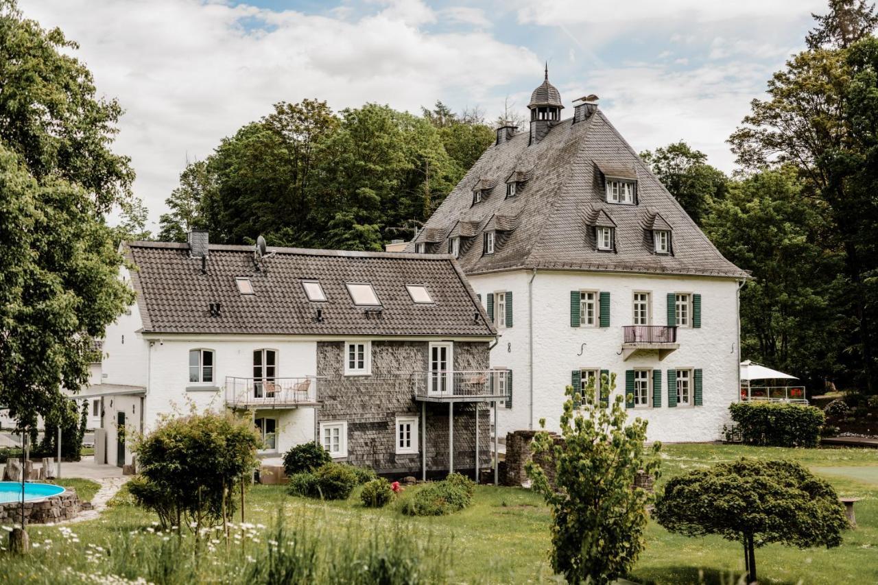 Hotel Gut Landscheid Burscheid Eksteriør bilde