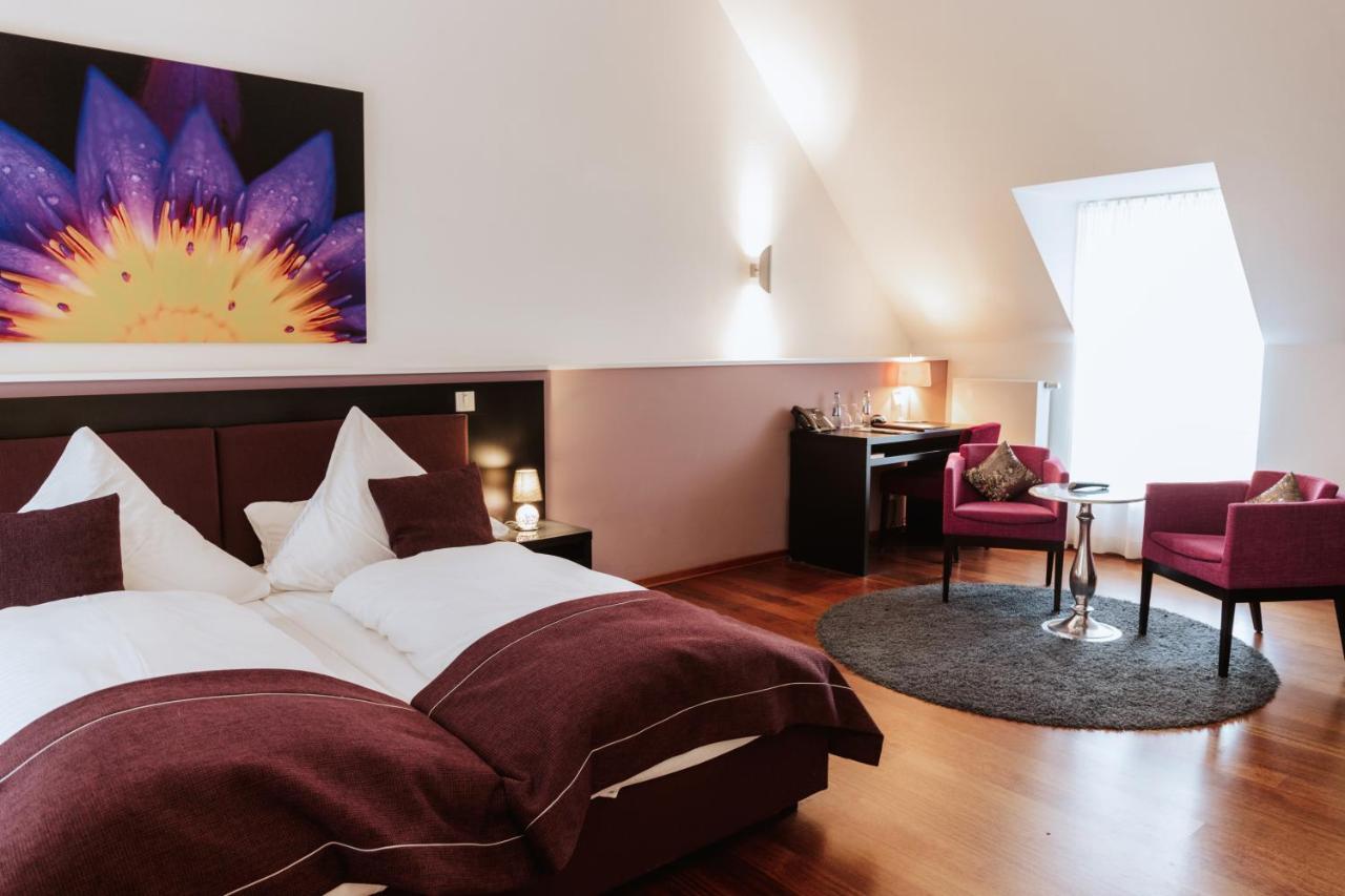 Hotel Gut Landscheid Burscheid Eksteriør bilde