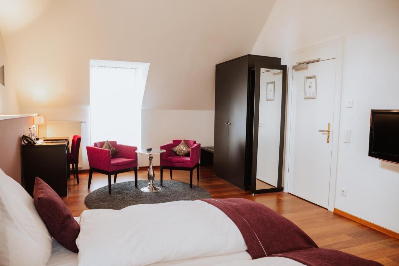 Hotel Gut Landscheid Burscheid Eksteriør bilde