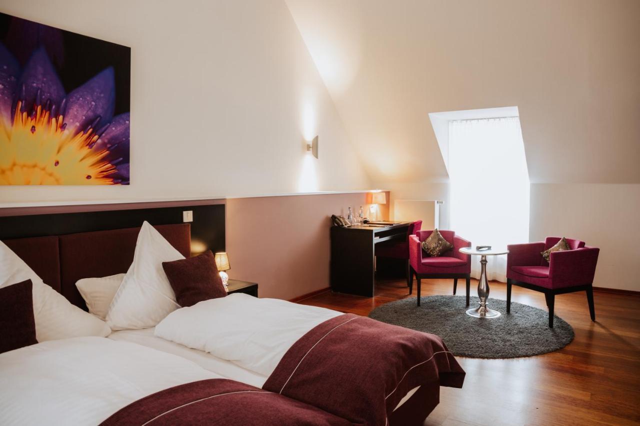 Hotel Gut Landscheid Burscheid Eksteriør bilde