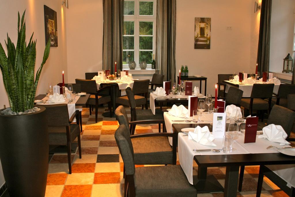 Hotel Gut Landscheid Burscheid Eksteriør bilde